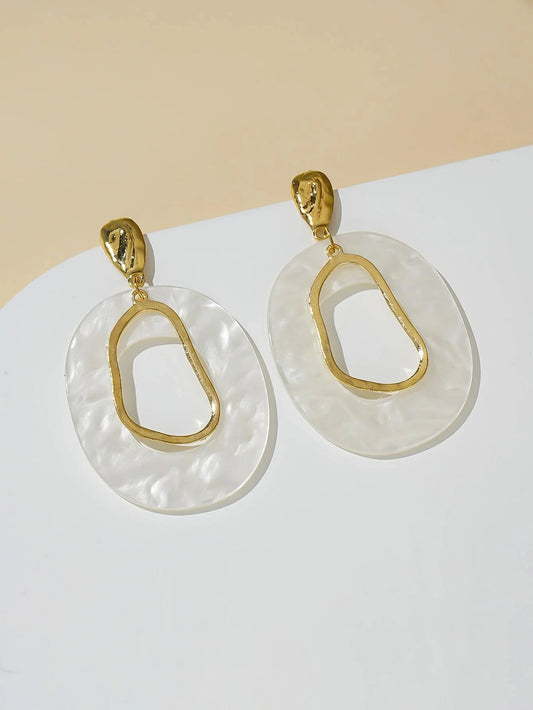 Acrylic Oval Pearl-Gold Earring